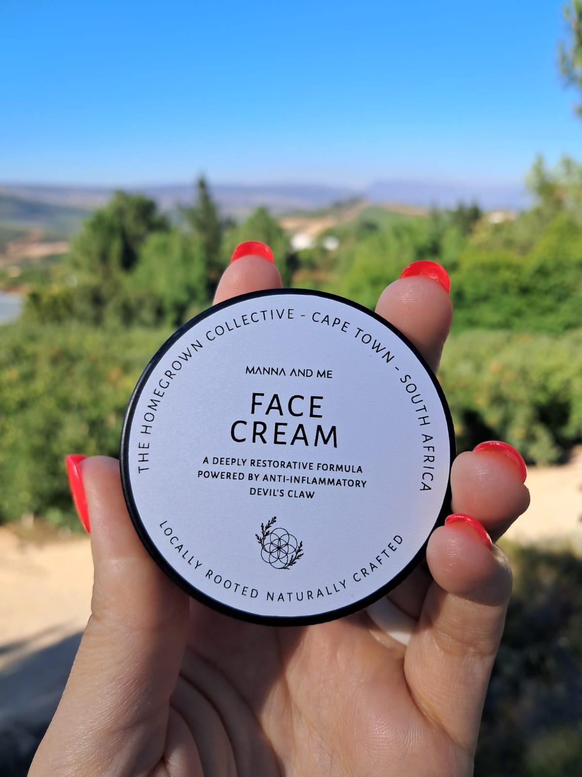フェイスクリーム mana Soothing Face Cream for Sensitive Skin | Nourish & Calm Naturally